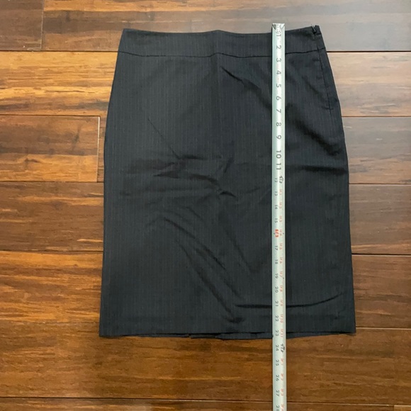 BUNDLE OF (3) SKIRTS - Picture 2 of 10